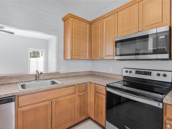 4th image of 6091 Lake Front Dr