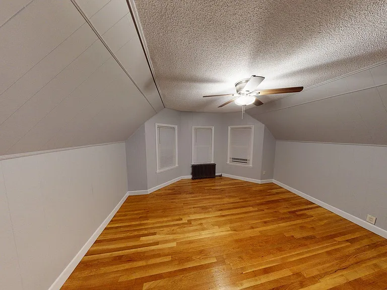 24 Gladstone St #2 — Photo 19