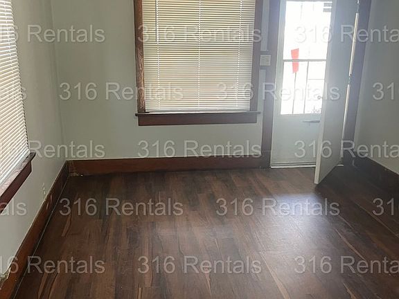 5th image of 425 SW 3rd St