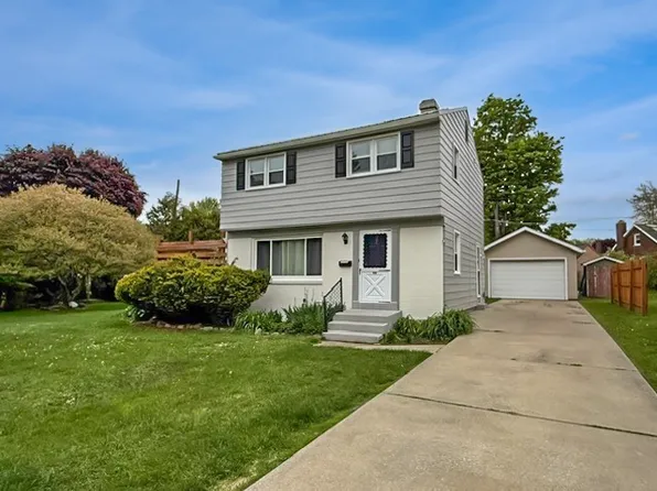 137 Parkway Dr, Erie, PA 16511