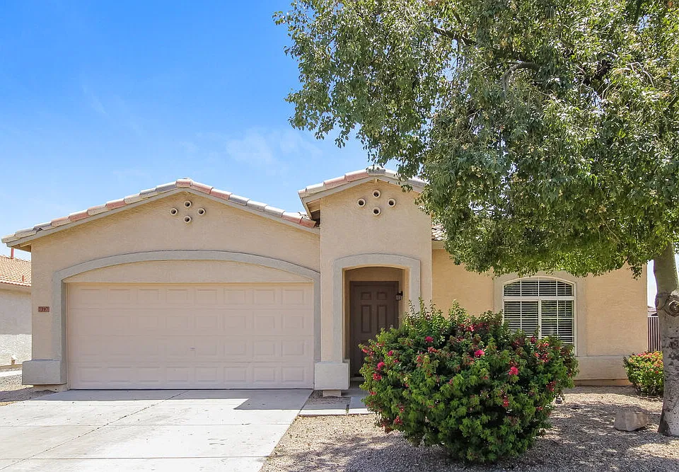 7397 W Solano Dr N
