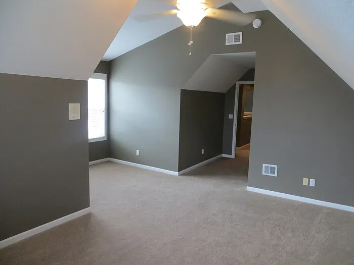 5000 N Jefferson St — Photo 13