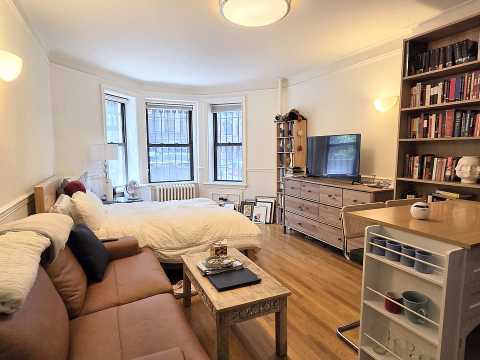 1st image of 773 Carroll St APT 1A