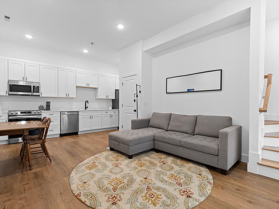 1st image of 971 Montague Pl