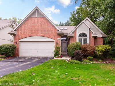 30532 Hazelwood Ct, Farmington, MI, 48331