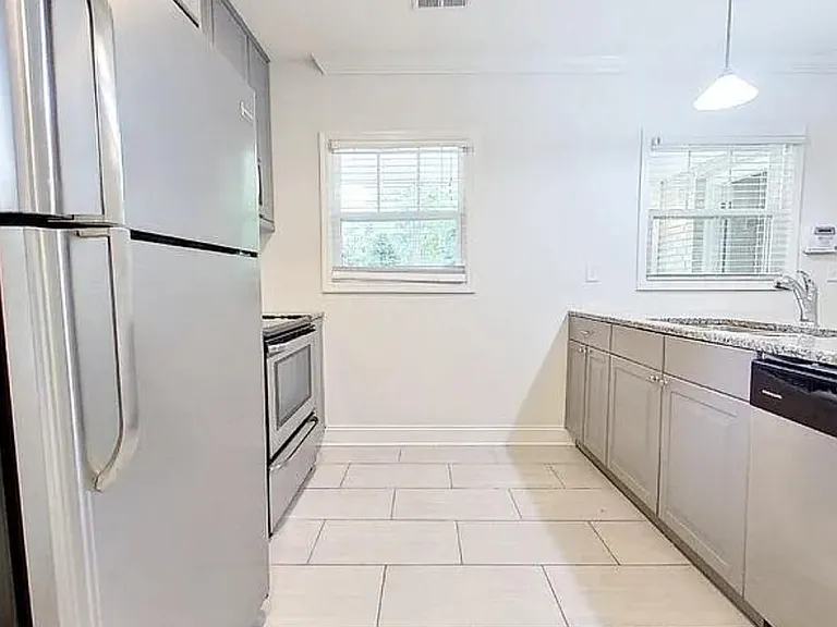 2029 Union St #2029 — Photo 11