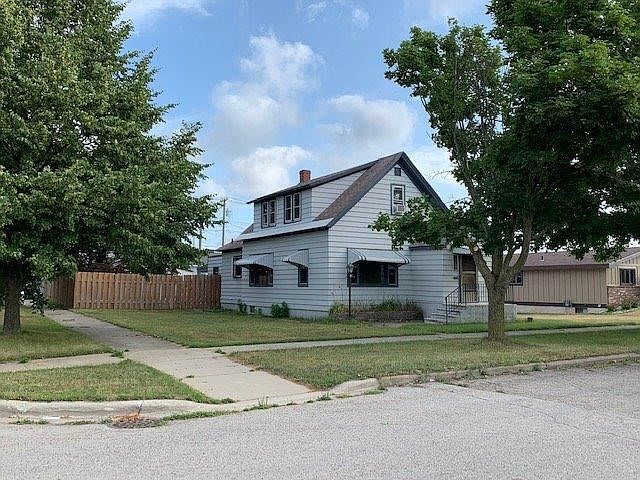 1st image of 722 Superior Ave