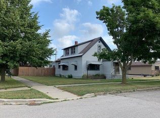 722 Superior Ave, Gladstone, MI 49837