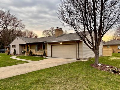 2135 Apple Ave NW, Grand Rapids, MI, 49504