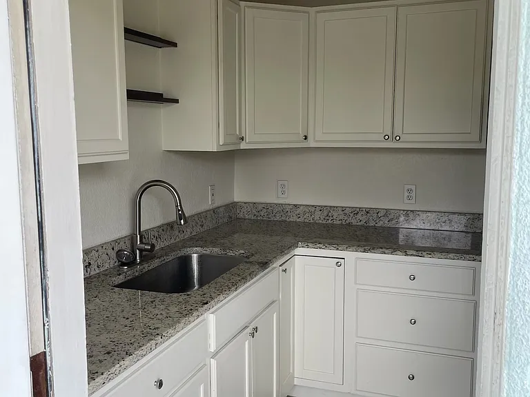 616 Riverview Blvd #2 — Photo 5