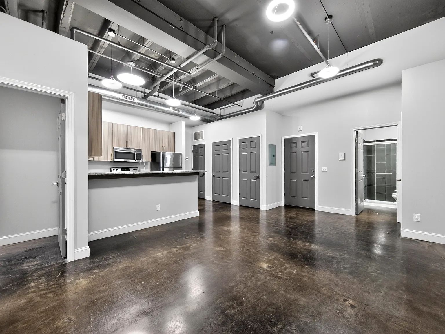 2 bed, 920 sqft, $1,295 — Photo 2