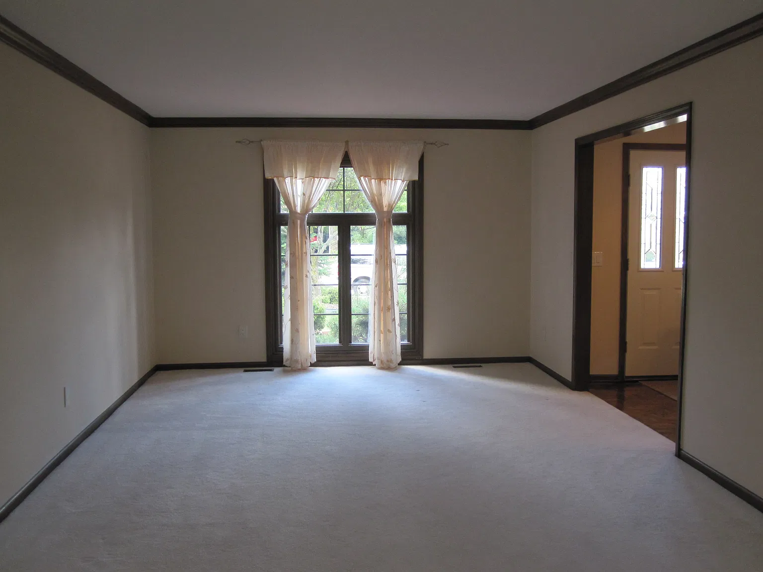 4 bed, 3115 sqft, $3,850 — Photo 4