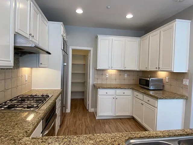Kitchen overview