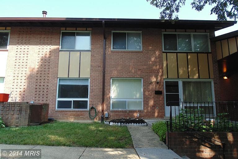 1st image of 10141 Fair Woods Dr