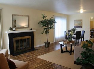8123 Dowling St, Oakland, CA 94605