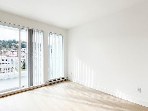 3rd image of 3055 Murray St #302