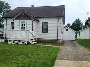 1135 Oak St, Plain, WI 53577