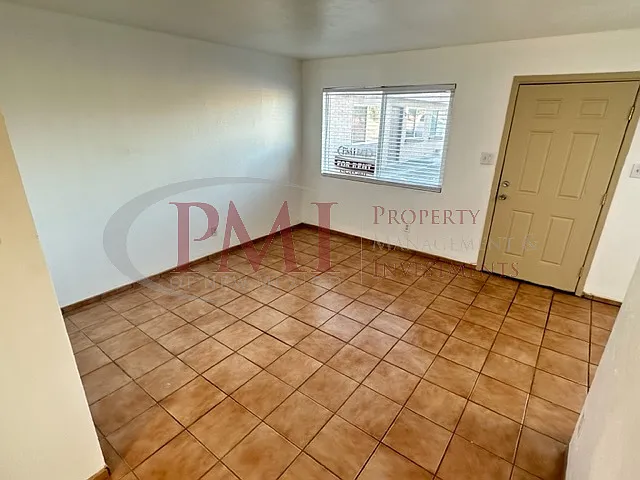 2105 Espina Street #10 — Photo 10