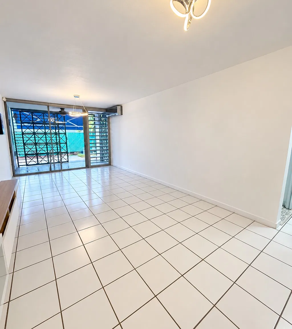 3 bed, 2.0 bath, 1047 sqft, $1,850 — Photo 4