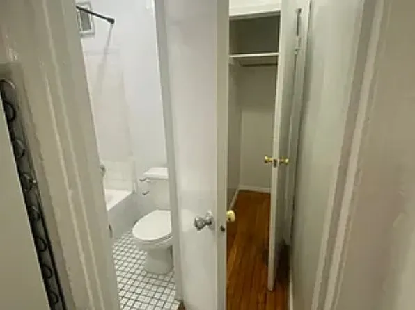 424 West 56th Street image 9 of 11