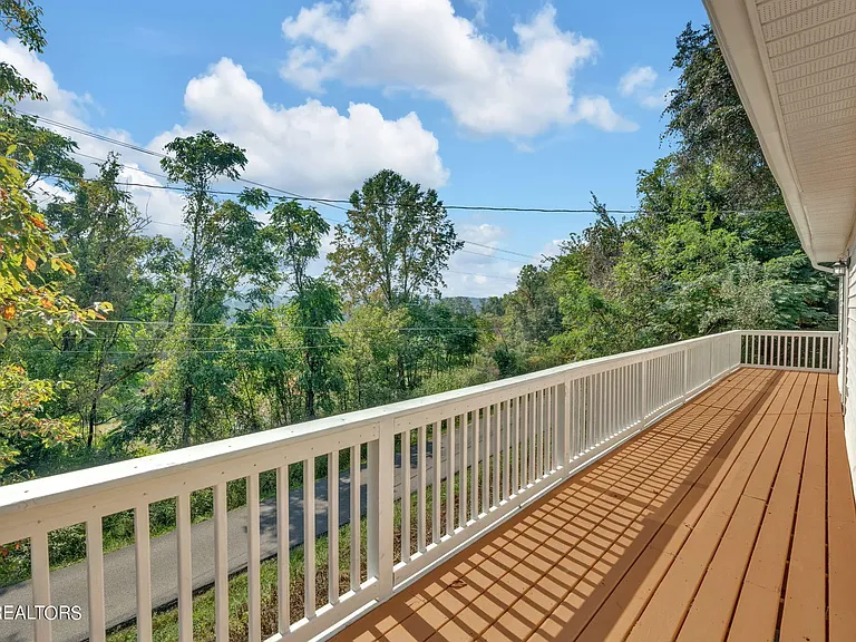 1115 Back Valley Rd — Photo 14