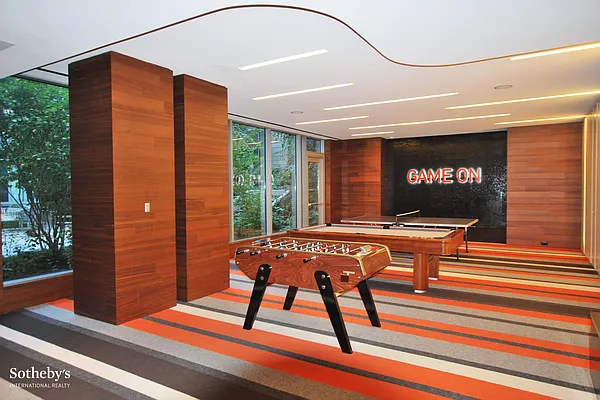 Rented by Sotheby's International Realty | media 34