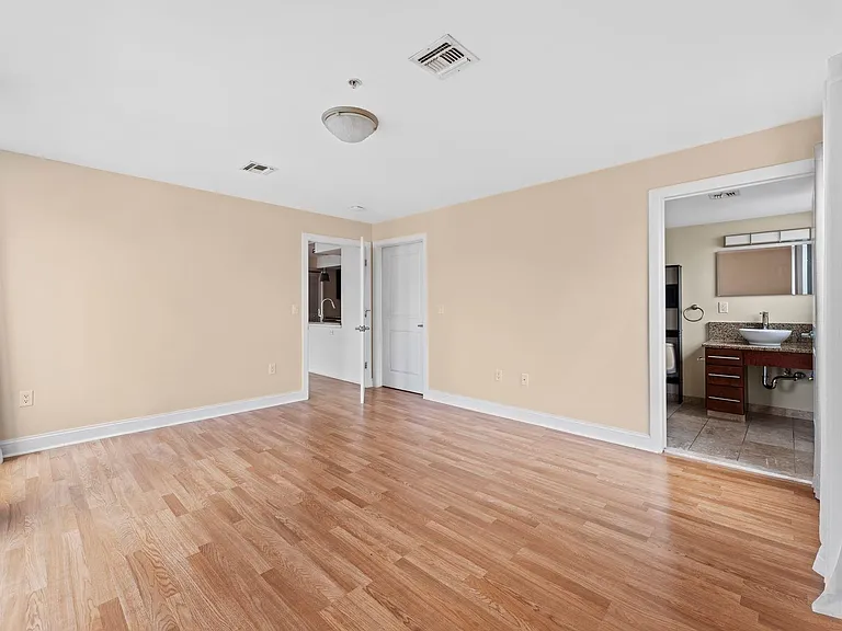 125 70th St #3H — Photo 15