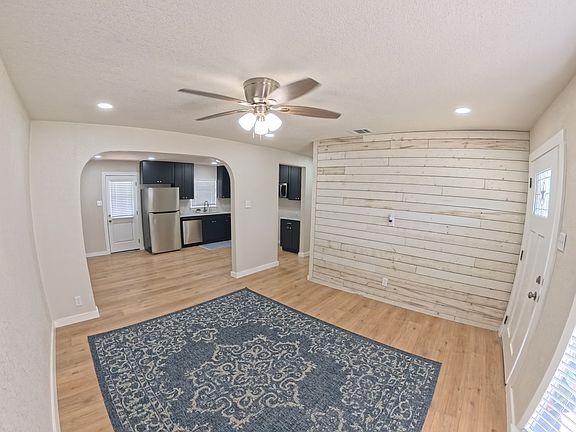 3rd image of 151 Middlebury