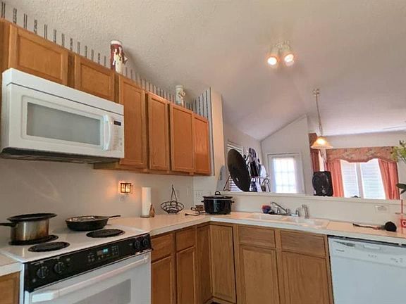 5th image of 2316 Gerber Dr
