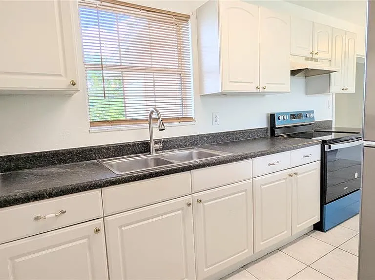 21298 Percy Ave — Photo 16
