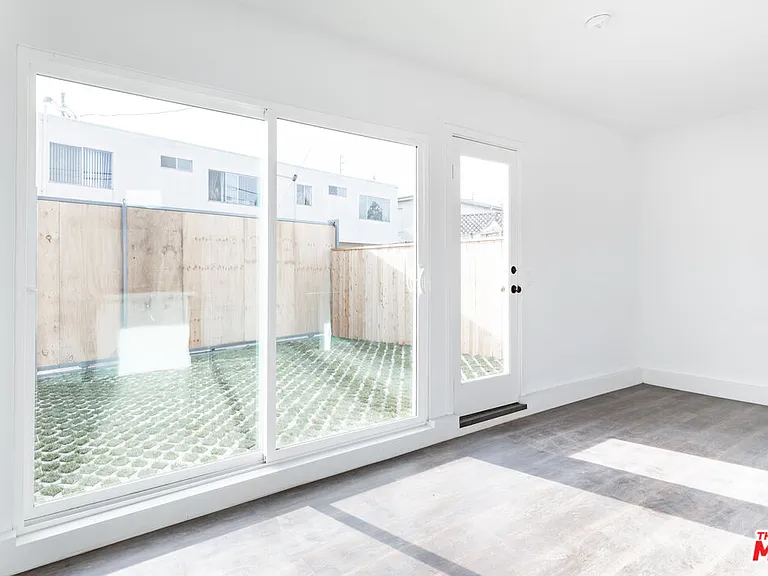 11951 Missouri Ave — Photo 5