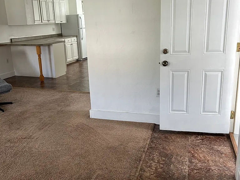 1430 Muldowney Ave — Photo 10