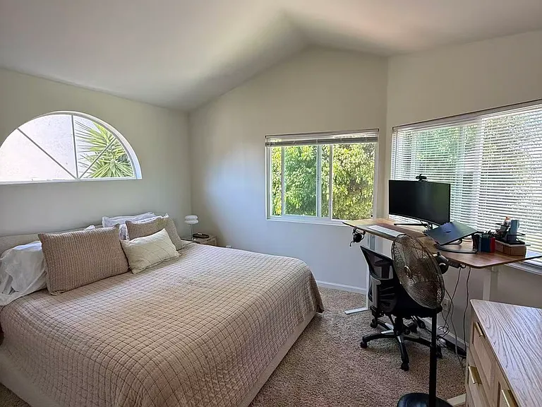 1270 Farmington Pl — Photo 27