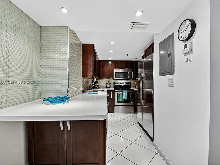 2401 Collins Ave #1107 — Photo 4