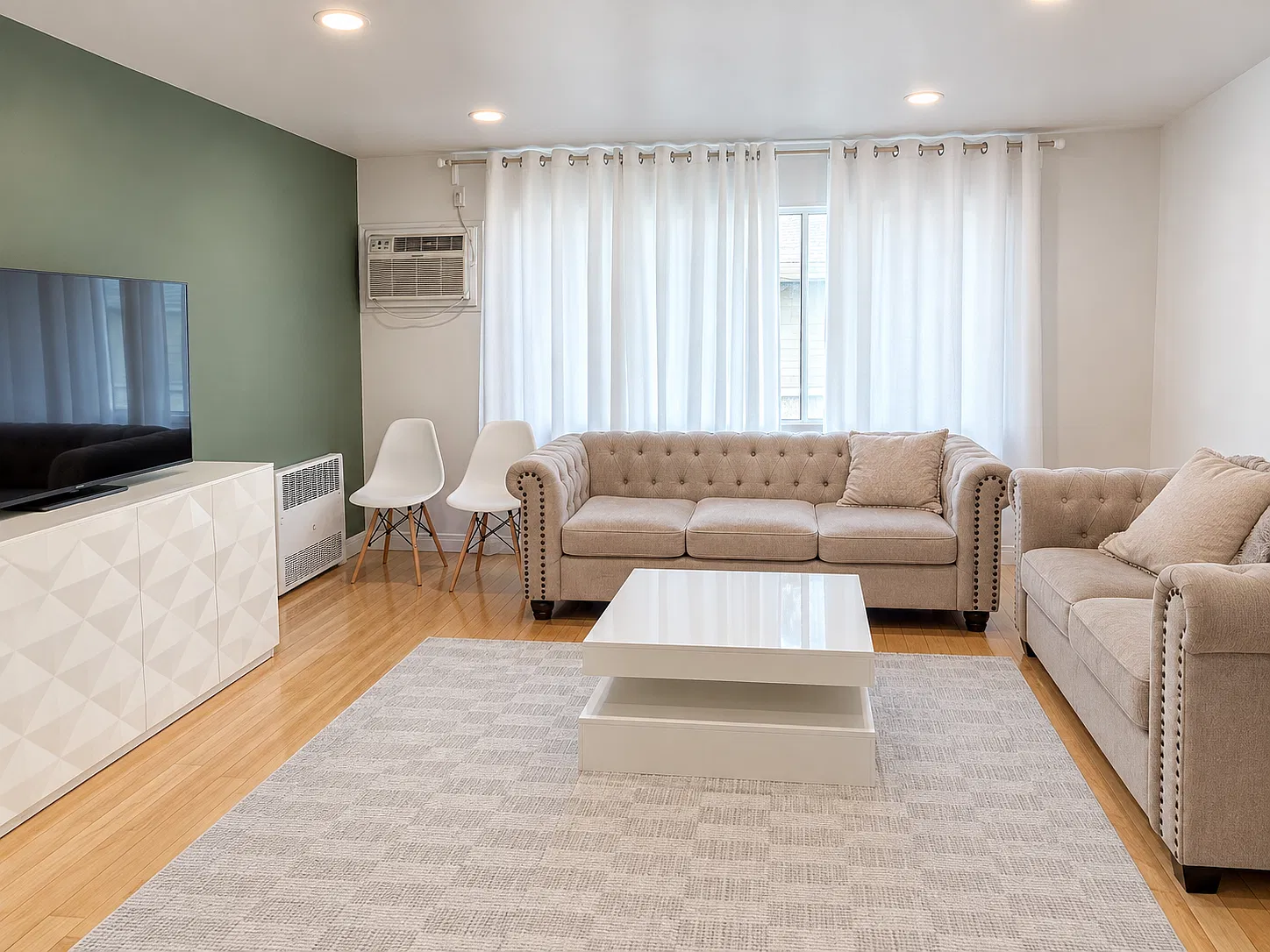 2 bed, 1100 sqft, $2,300 — Photo 3