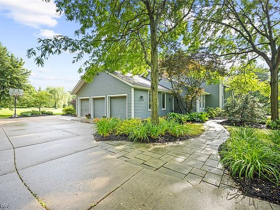 3rd image of 540 Wheatfield Dr