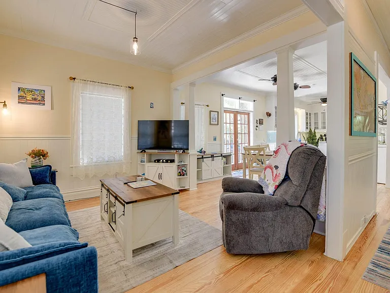 524 White St — Photo 33