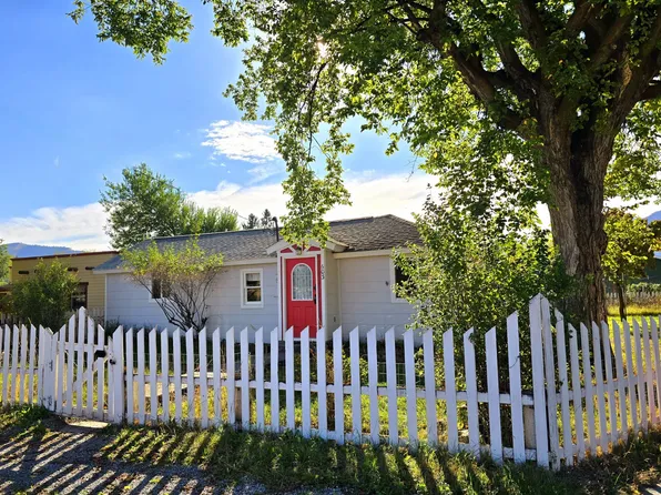 603 Willis St, Plains, MT 59859