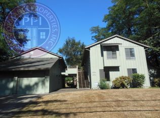 6803 Childs Rd, Lake Oswego, OR 97035