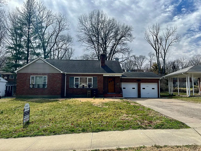 735 Normal Ave — Photo 1