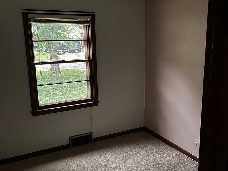 214 Sunset Ave — Photo 5