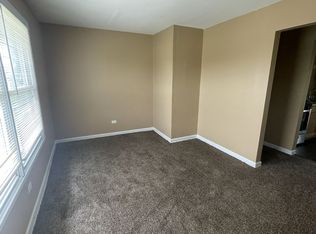 428 Hickory St APT 2S, Chicago Heights, IL 60411