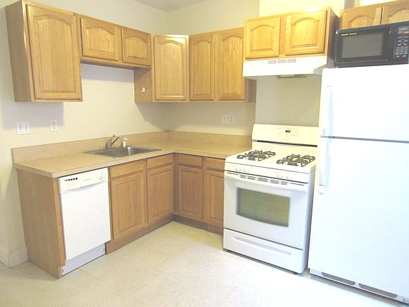 3rd image of 31 Wigglesworth St #1