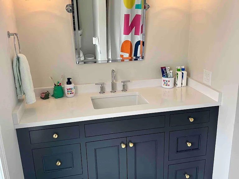 Upstairs hall bath
