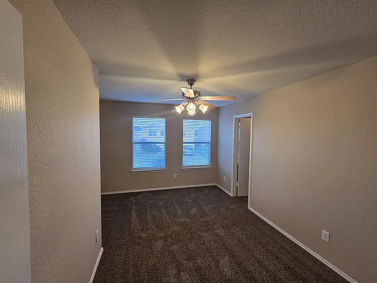 8138 Mossberg Dr — Photo 24