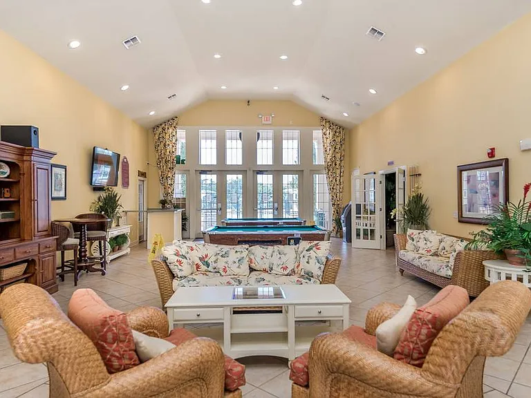 4600 Yellowgold Rd W #106 — Photo 22