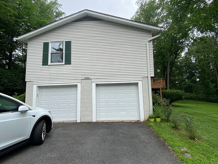 10806 Oldfield Dr — Photo 19