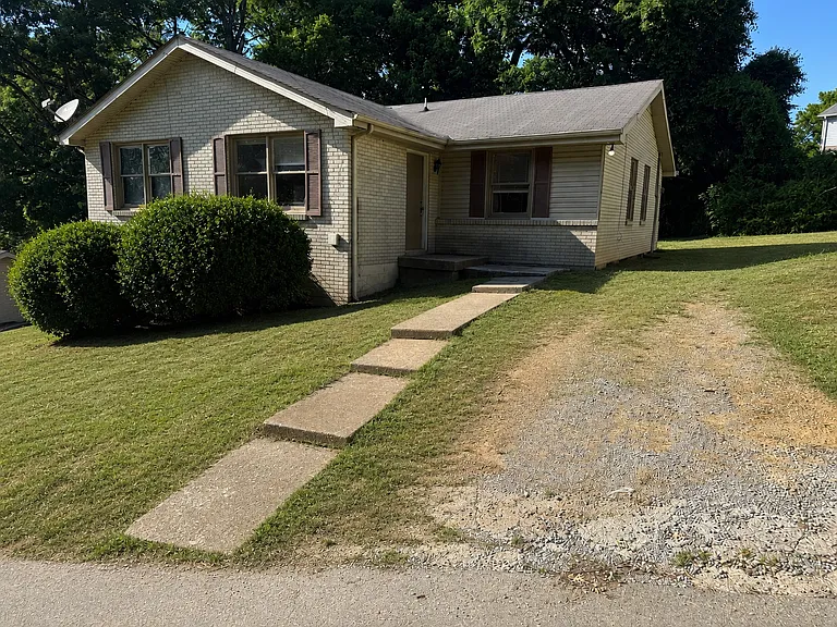 148 Tusculum Rd #B — Photo 8