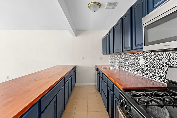 Rented by Douglas Elliman | media 2