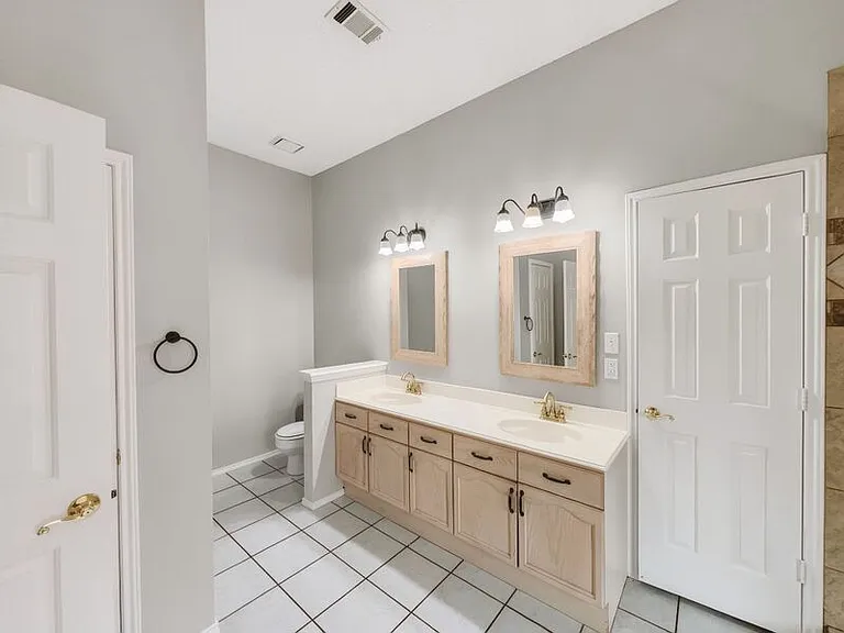 7601 King Arthur Rd — Photo 15